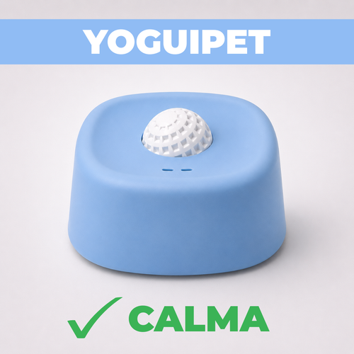 Plato lamedor antiestrés YoguiPet celeste para perros con bolita giratoria